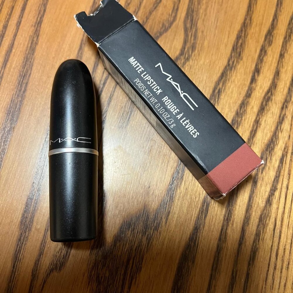 MAC MATTE LIPSTICK - TAUPE - Picture 4 of 4